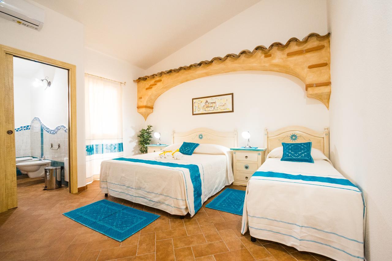 Micali Hotel Orosei Bagian luar foto