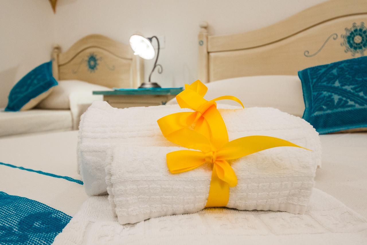 Micali Hotel Orosei Bagian luar foto