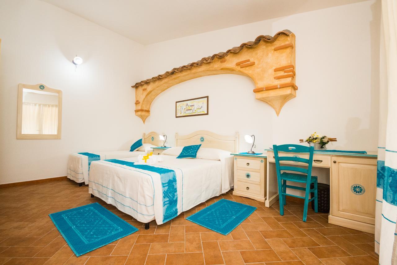 Micali Hotel Orosei Bagian luar foto
